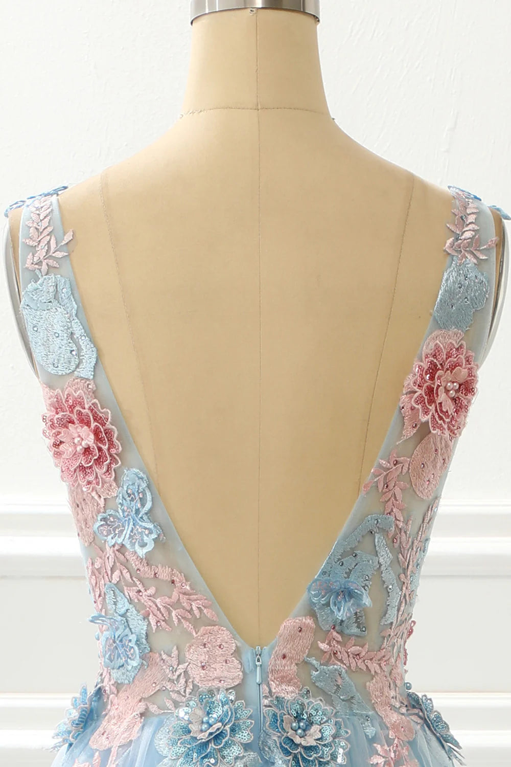 Robe de bal princesse bleue trapèze Weitese avec appliques