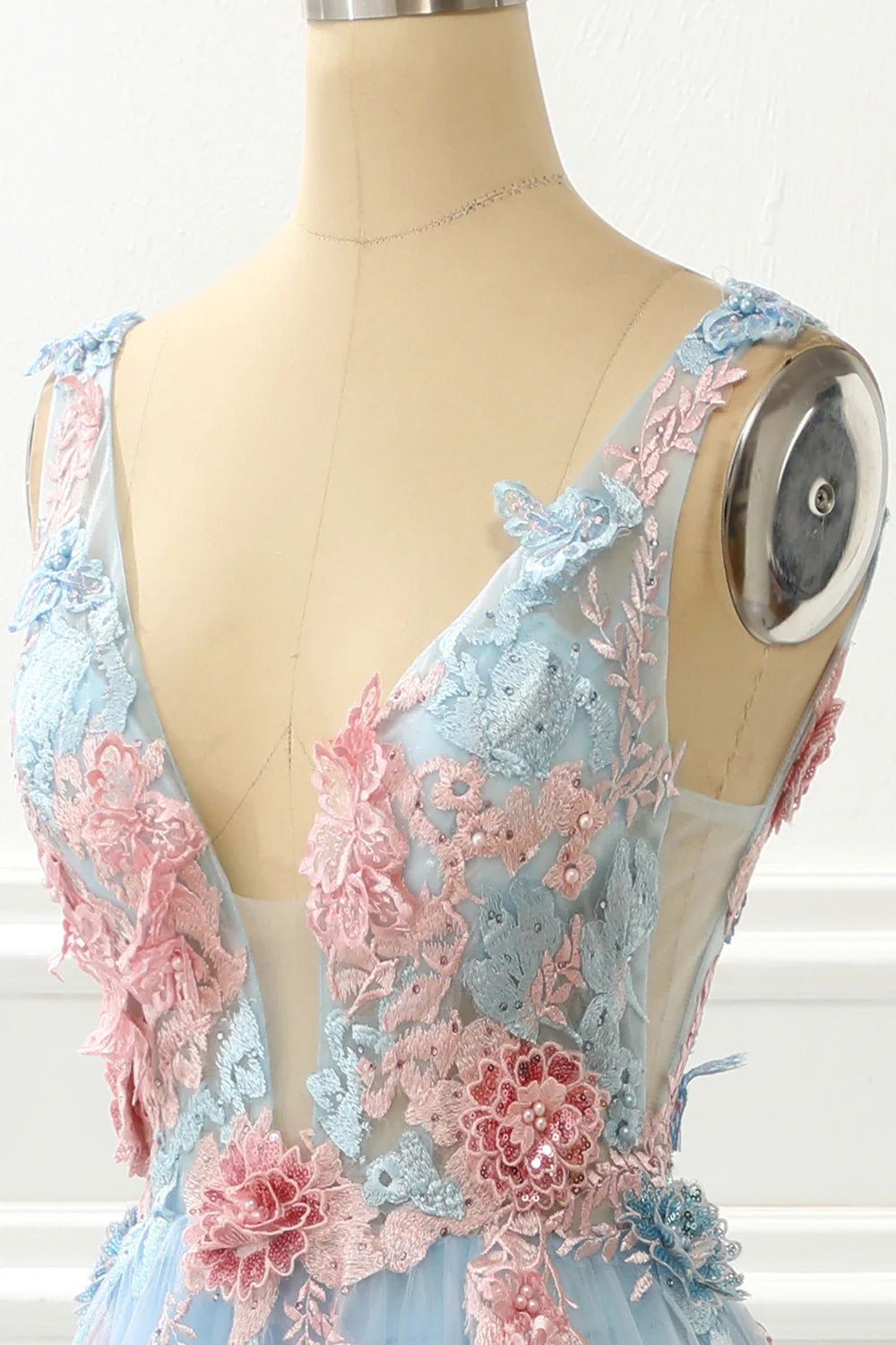 Robe de bal princesse bleue trapèze Weitese avec appliques