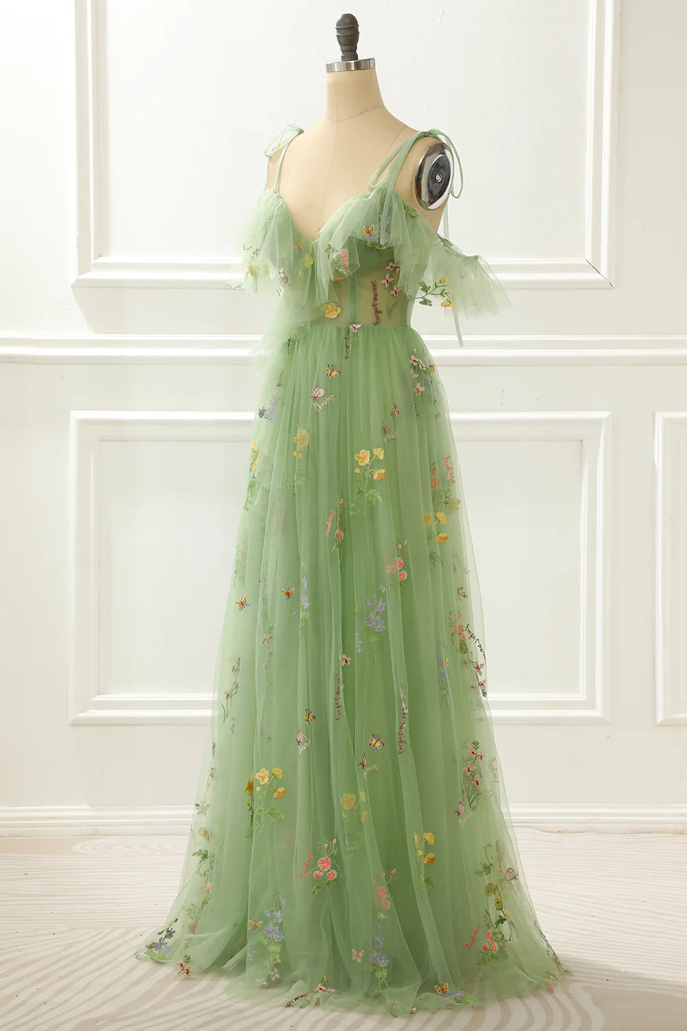 Robe de bal trapèze verte brodée forêt avec fente