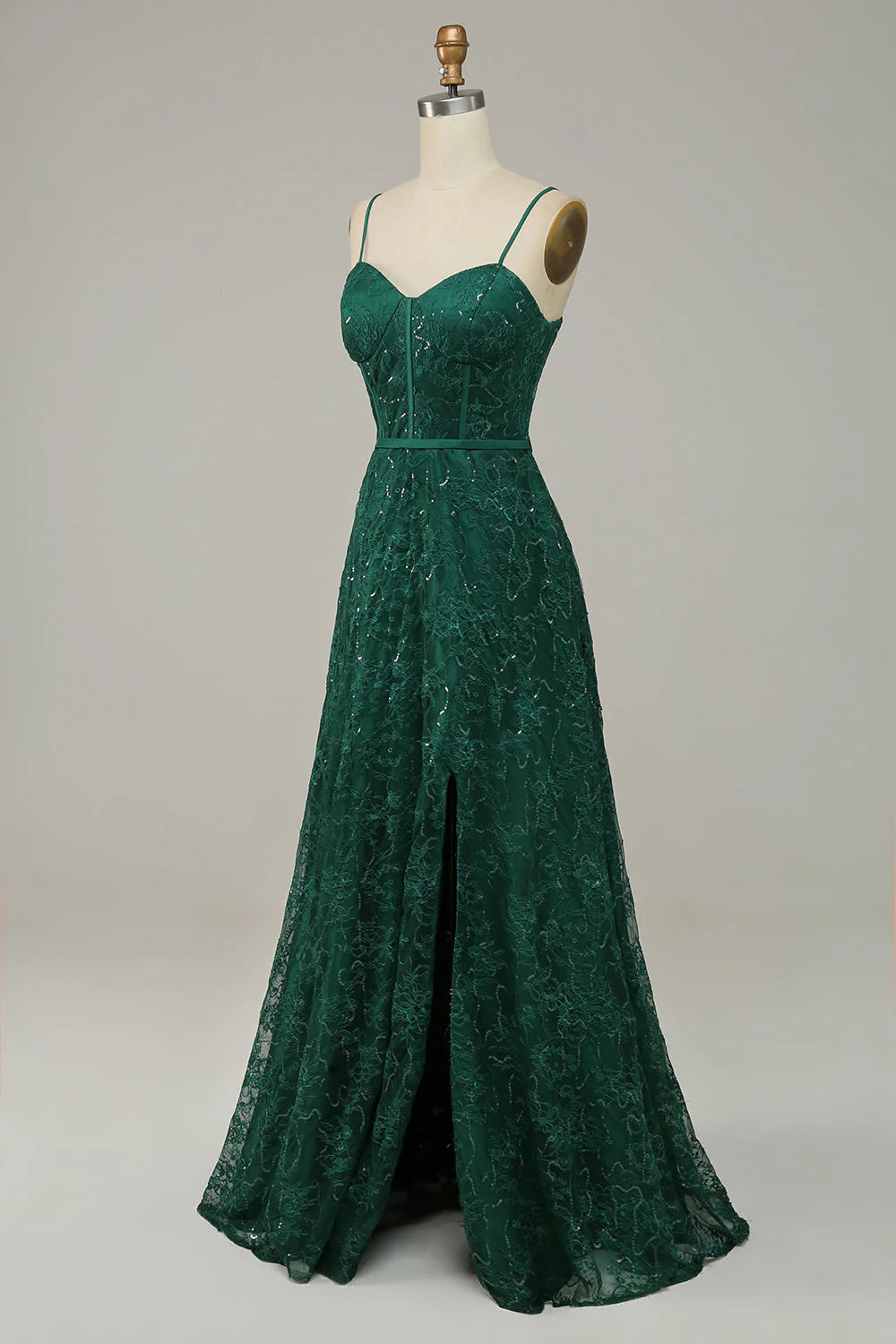 Robe de bal vert foncé à bretelles spaghetti en dentelle