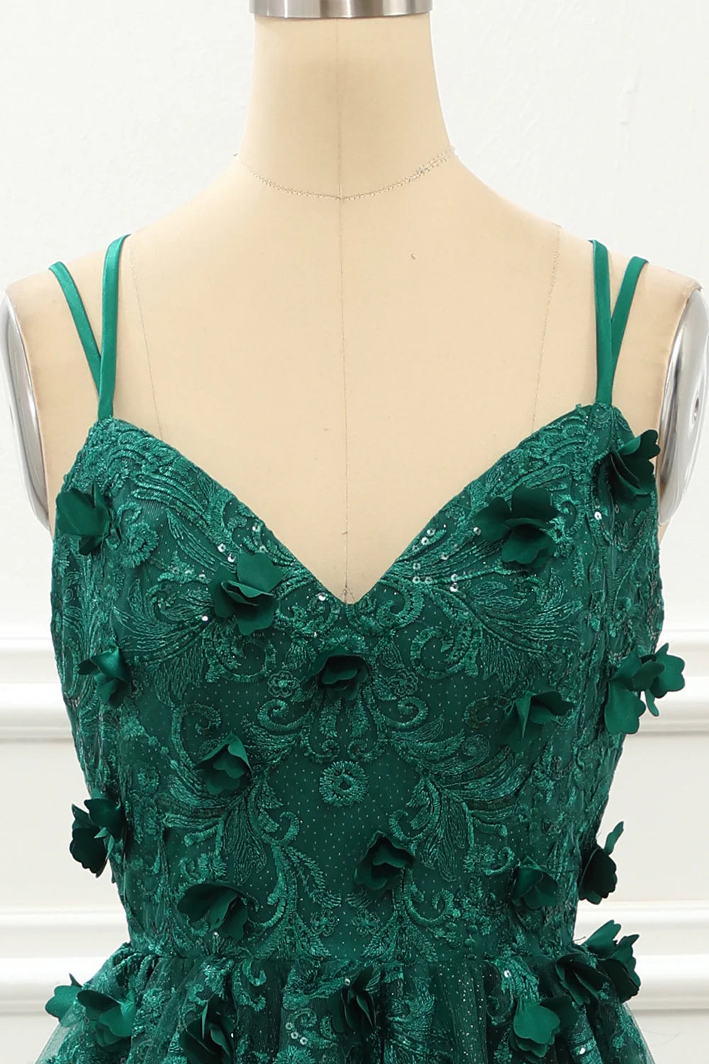 Vestido de fiesta verde oscuro de tul con apliques y corte en A