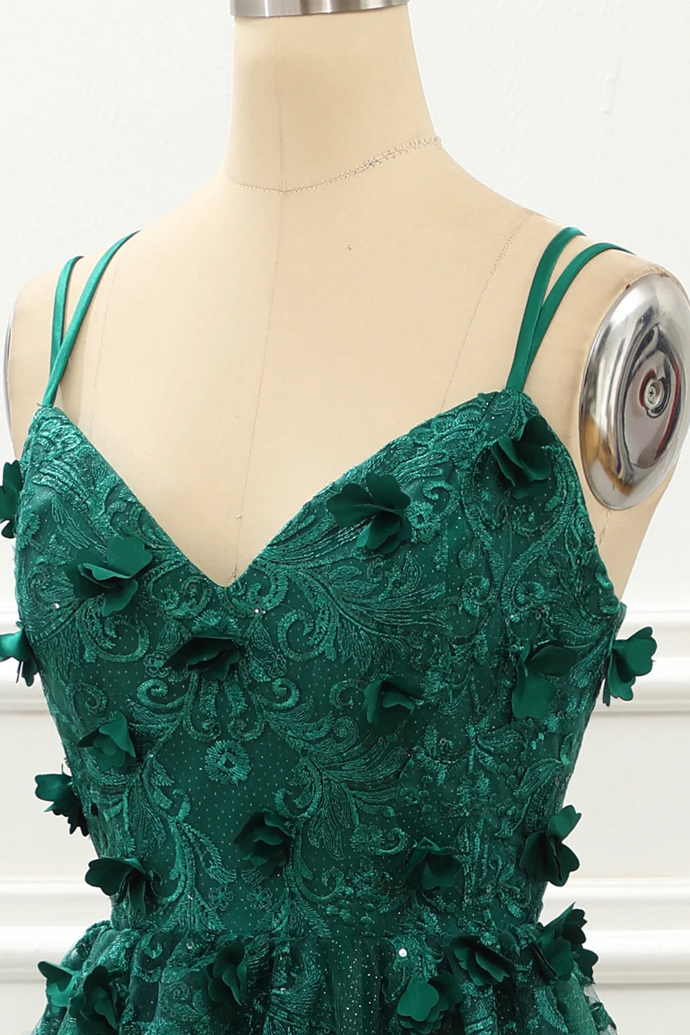 Vestido de fiesta verde oscuro de tul con apliques y corte en A