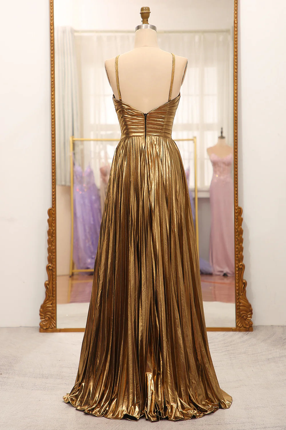 Robe de bal plissée à bretelles spaghetti et fente