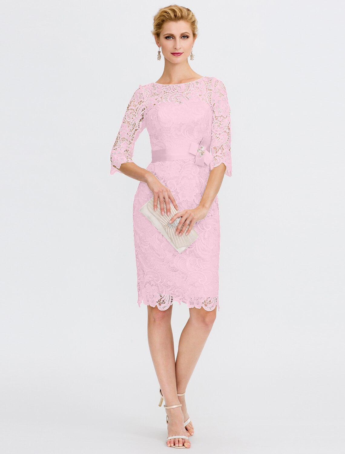 Robe de mère de la mariée fourreau/colonne Weitese, grande taille, élégante, col illusion, longueur genou, dentelle intégrale, manches 3/4 avec nœud(s)