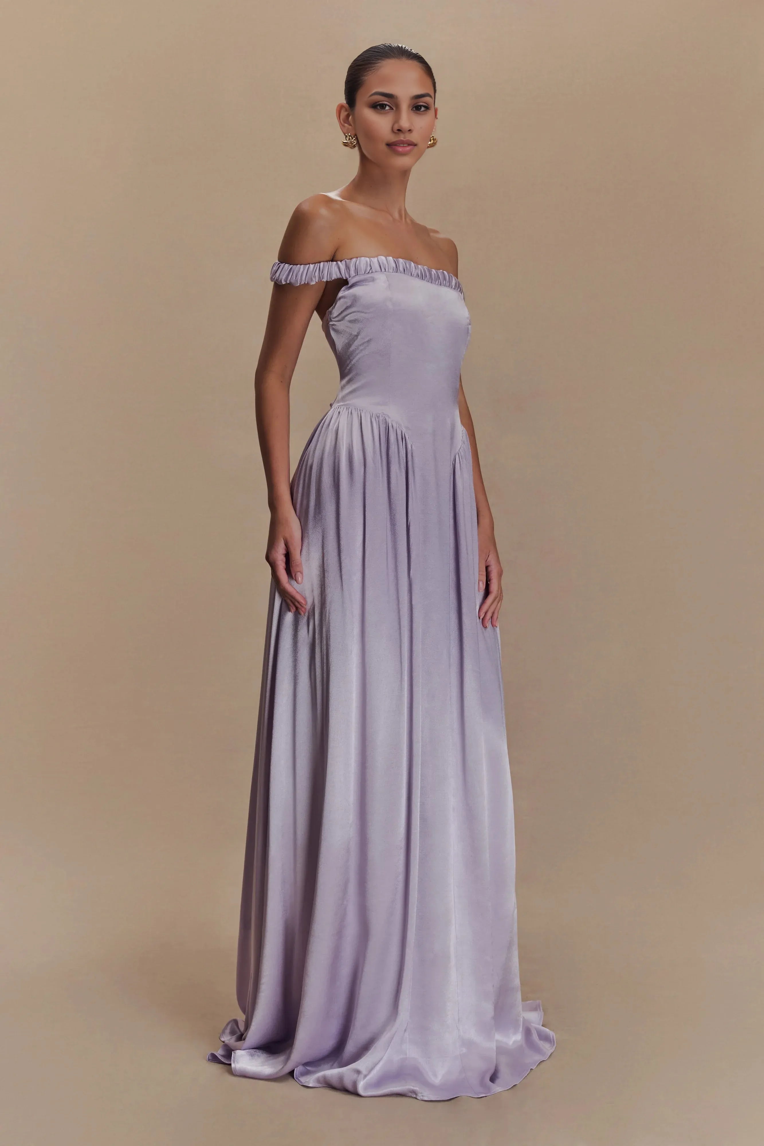 Vestidos de fiesta sin tirantes asequibles, modernos vestidos de gala largos hasta el suelo, elegantes vestidos de fiesta de satén para damas, hermosos vestidos de gala sin mangas. 