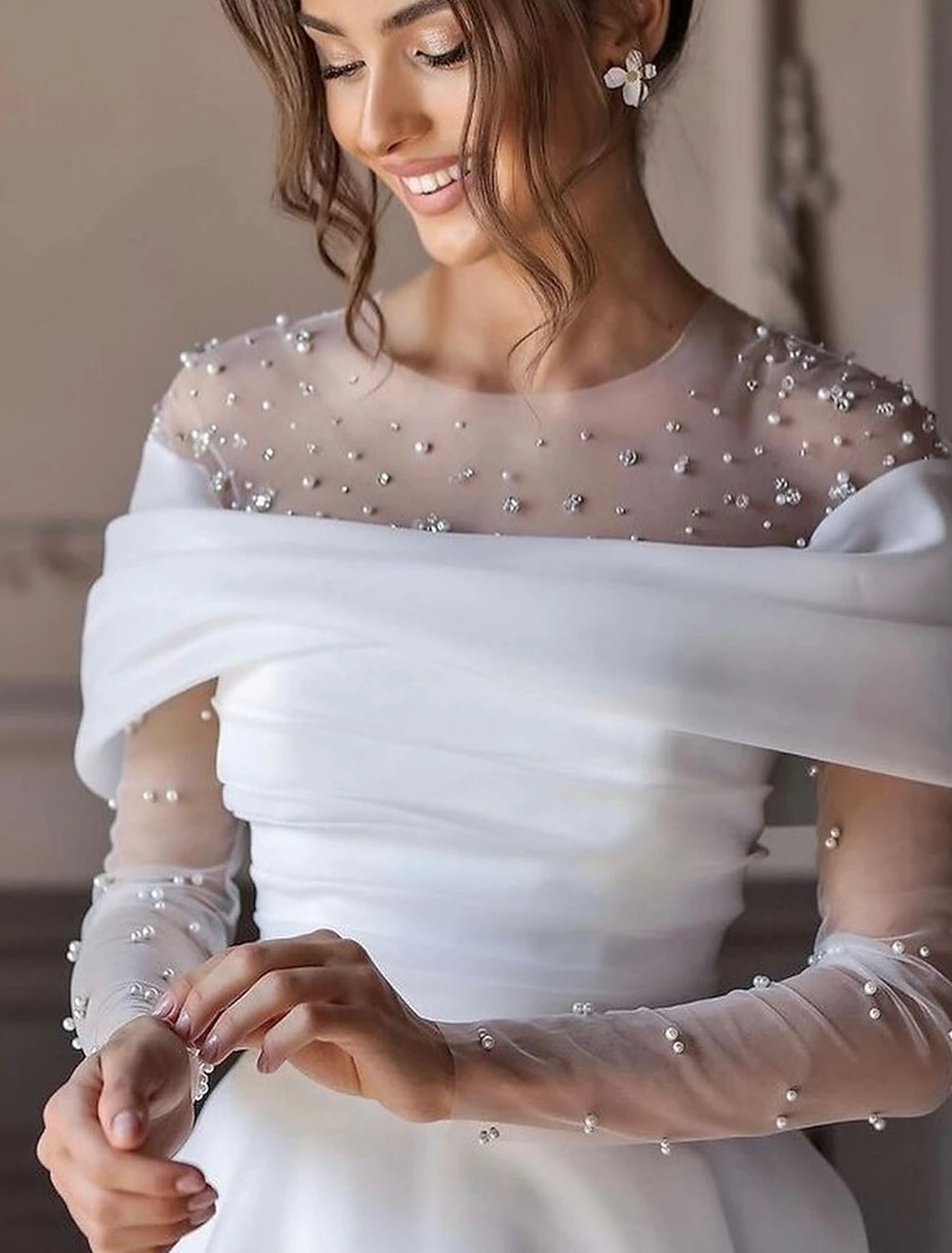 Simple Wedding Dresses A-Line Sheer Neck Long Sleeve Court Train Chiffon Bridal Gowns
