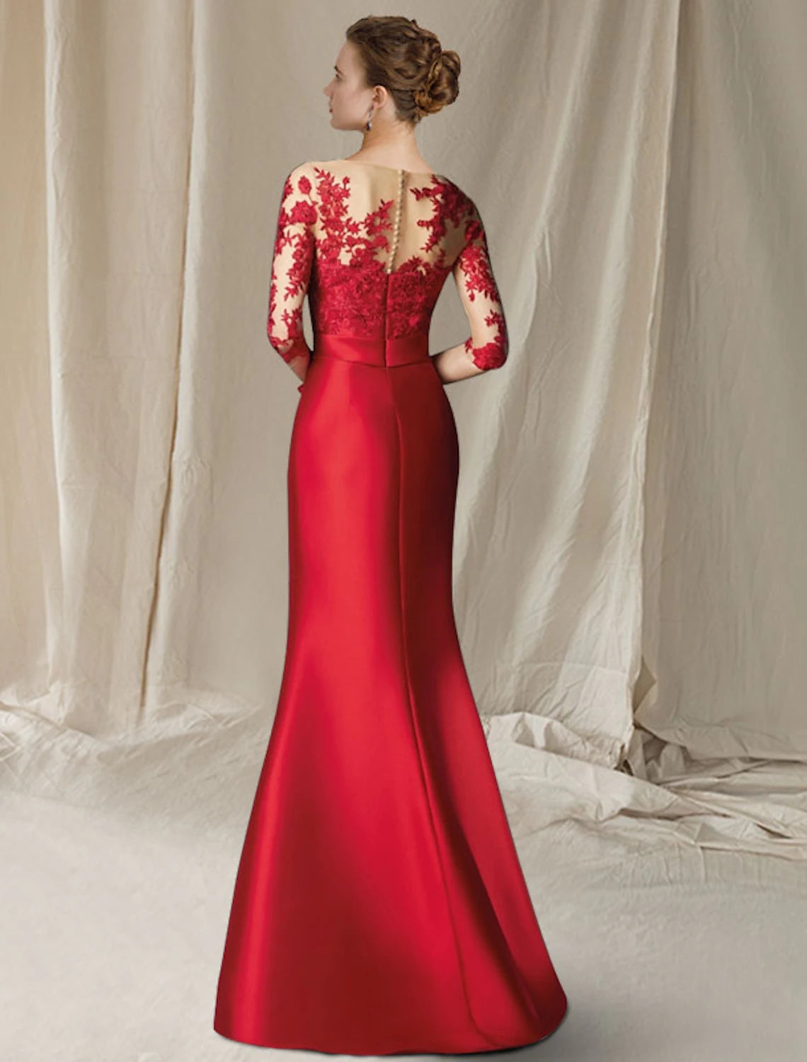 Robe sirène/trompette pour mère de la mariée, grande taille, élégante, col bijou, longueur au sol, en satin, manches mi-longues, avec nœud(s) et appliques