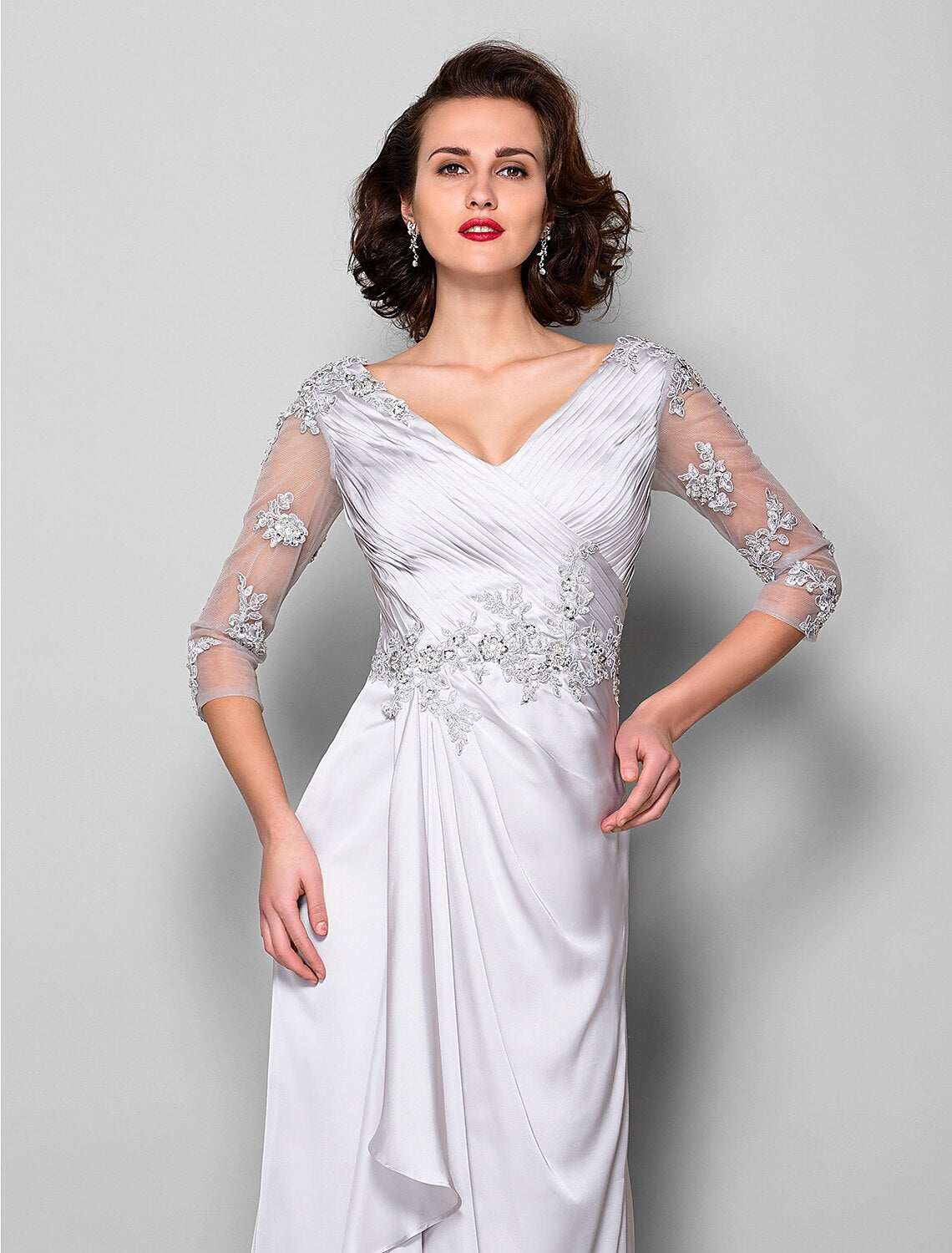 Weitese A-Line Mother of the Bride Dress V Neck Sweep / Brush Train Satin Chiffon 3/4 Length Sleeve with Criss Cross Beading Appliques