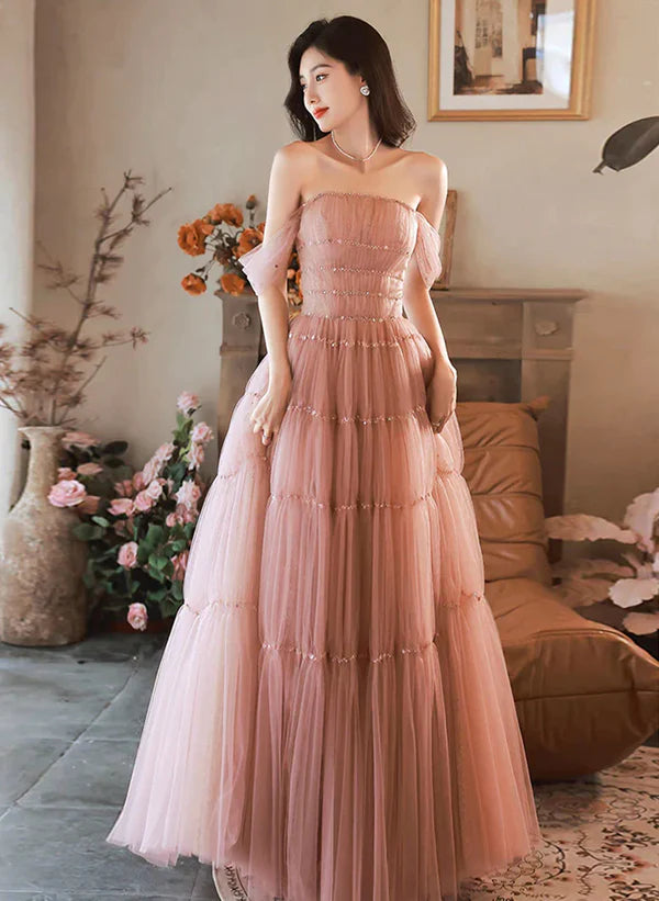 Vestido de fiesta largo de tul rosa con hombros descubiertos