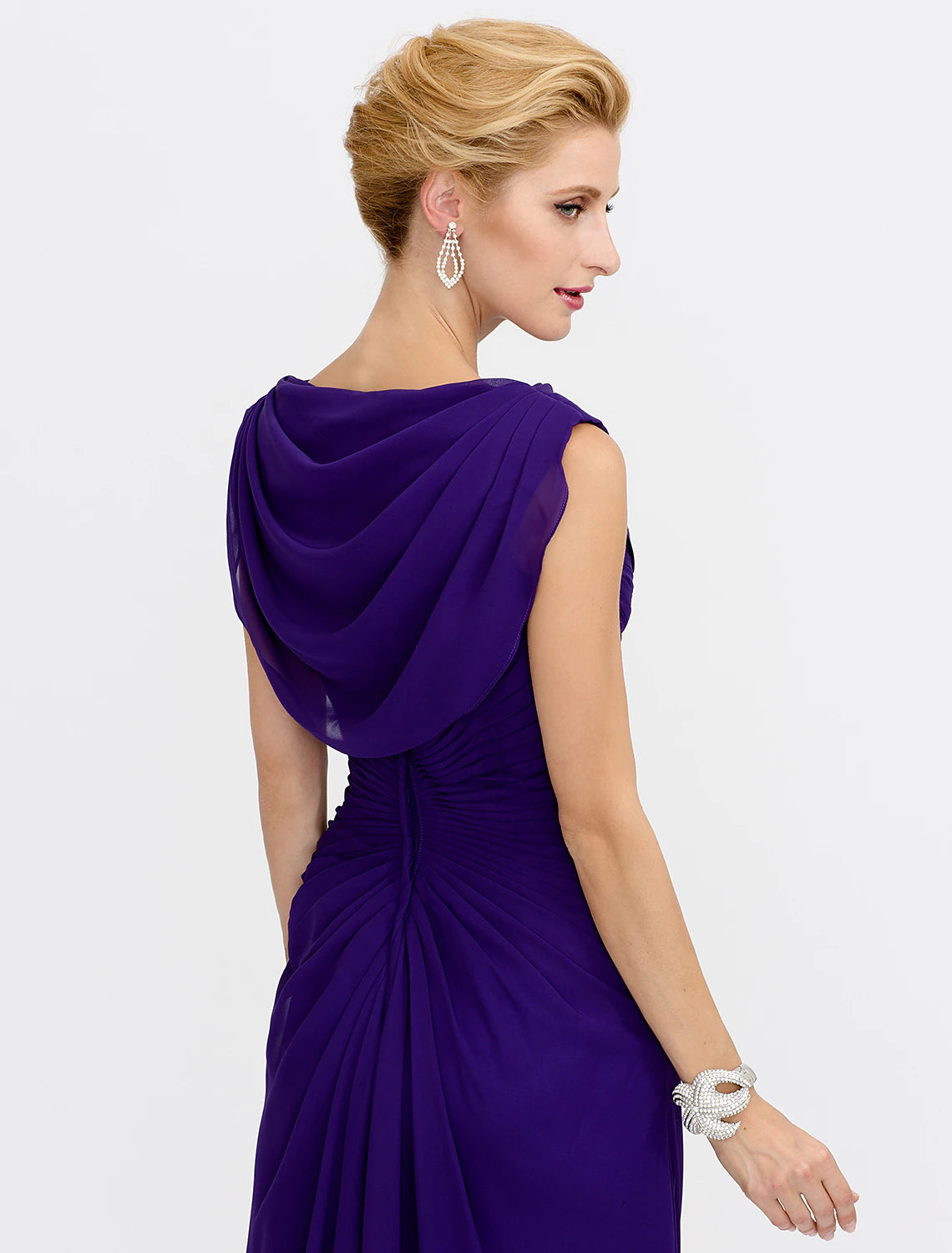 Weitese Sheath / Column Mother of the Bride Dress Color Block Lace Up Cowl Neck Ankle Length Chiffon Charmeuse Sleeveless with Criss Cross Beading