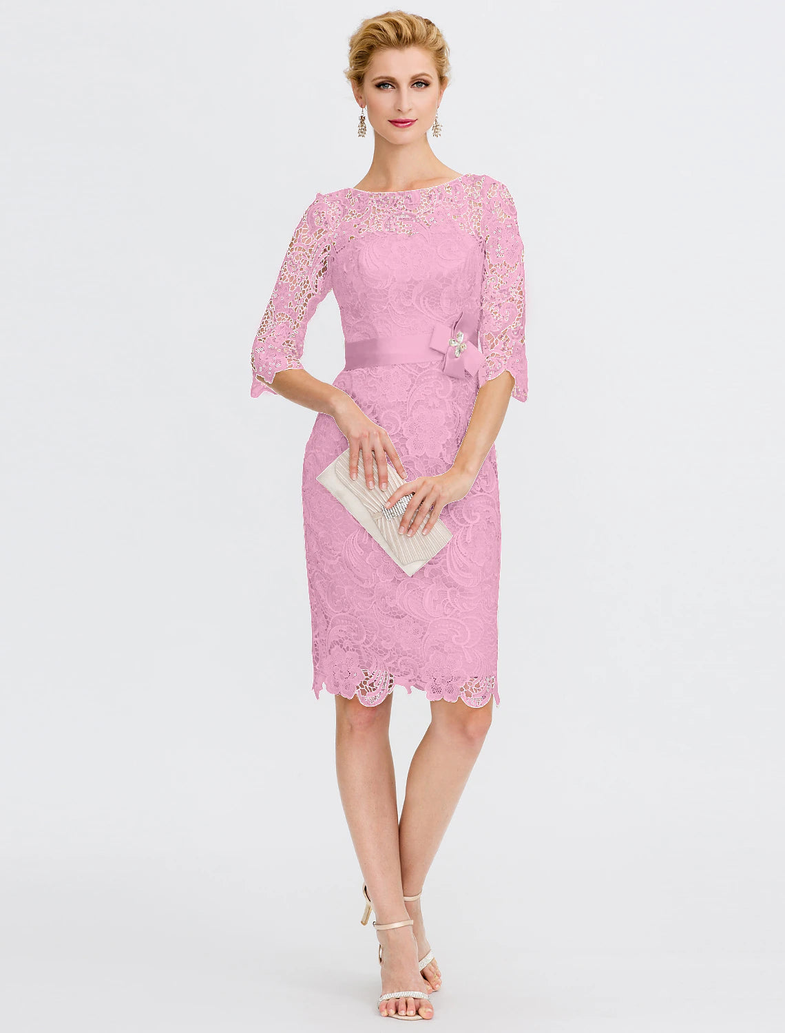 Robe de mère de la mariée fourreau/colonne Weitese, grande taille, élégante, col illusion, longueur genou, dentelle intégrale, manches 3/4 avec nœud(s)