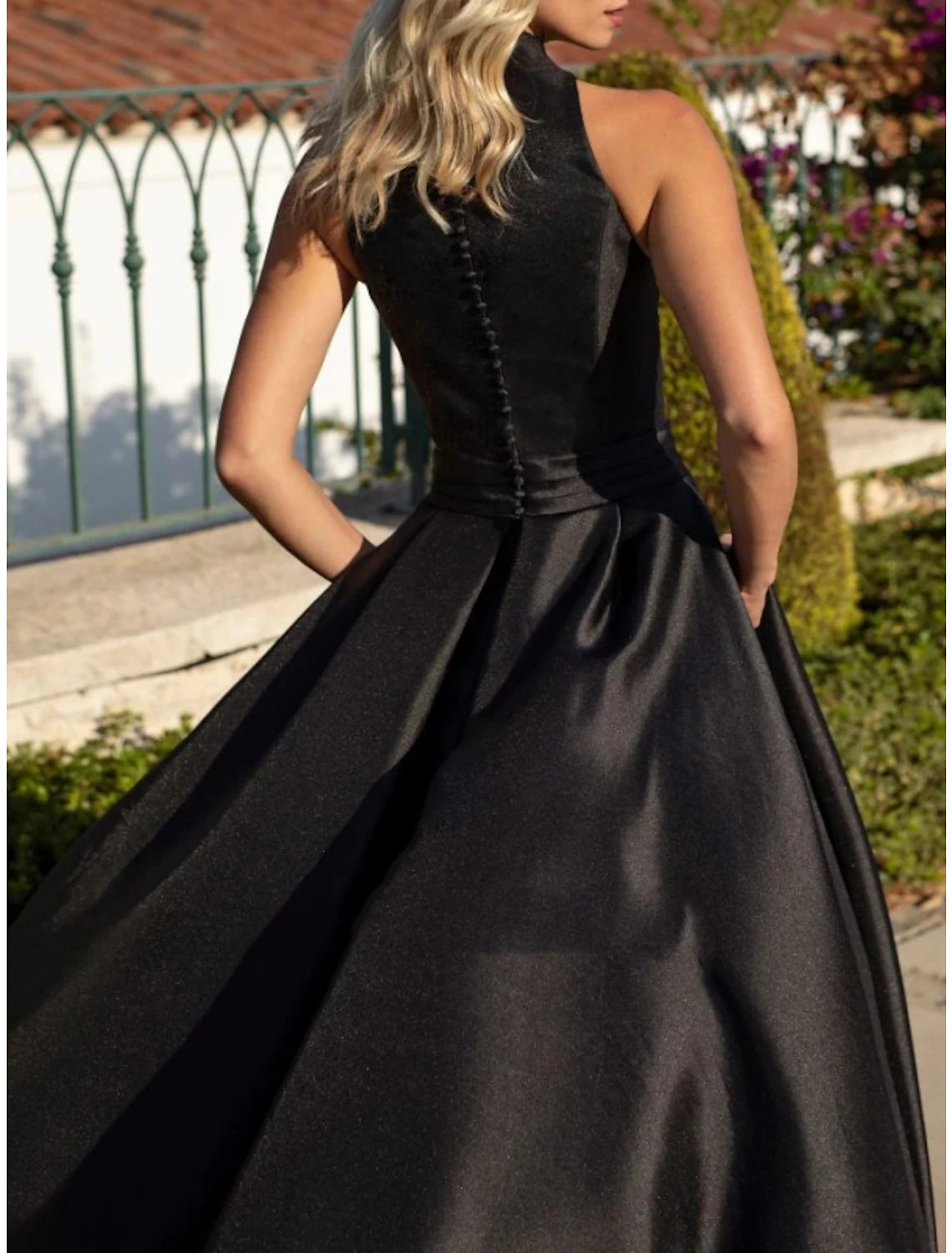 A-Line Evening Gown Party Dress Elegant Dress Formal Fall Sweep / Brush Train Sleeveless V Neck Satin