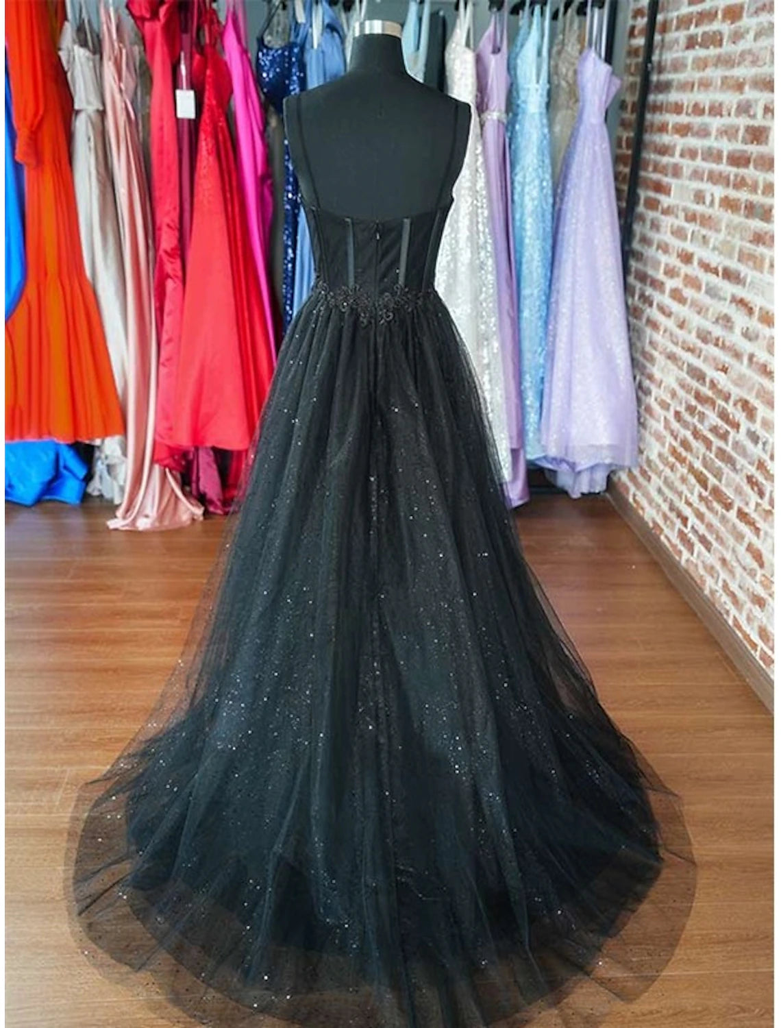 Robe de bal trapèze noire pailletée, robe de mariée gothique formelle, longueur au sol, sans manches, décolleté en cœur, spaghetti, tulle
