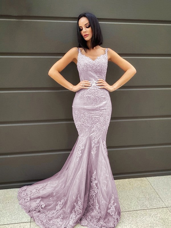 Sleeveless Sweep/Brush Train Applique Tulle V-neck Dresses