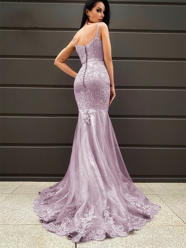 Sleeveless Sweep/Brush Train Applique Tulle V-neck Dresses