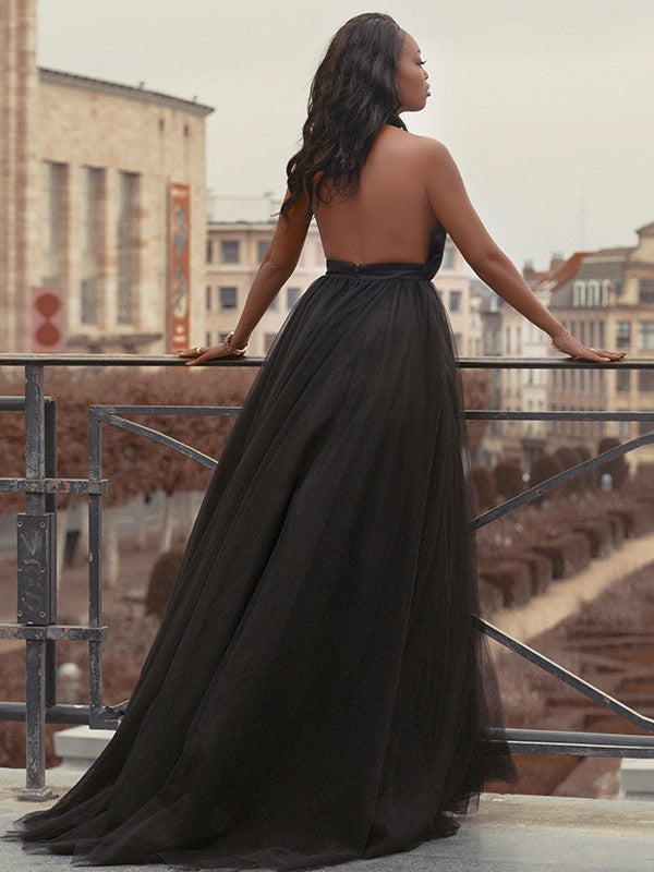 Tulle Ruffles V-neck Sleeveless Court Train Dresses