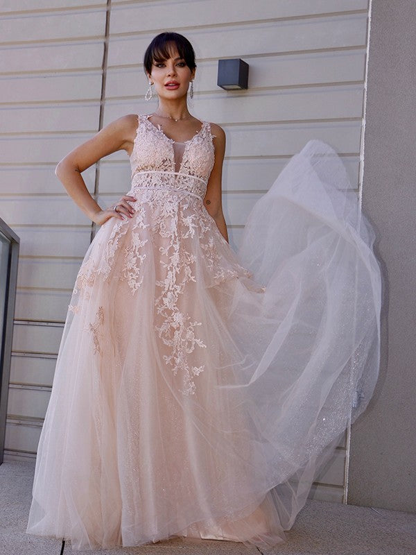 Tulle Applique Scoop Sleeveless Sweep/Brush Train Dresses