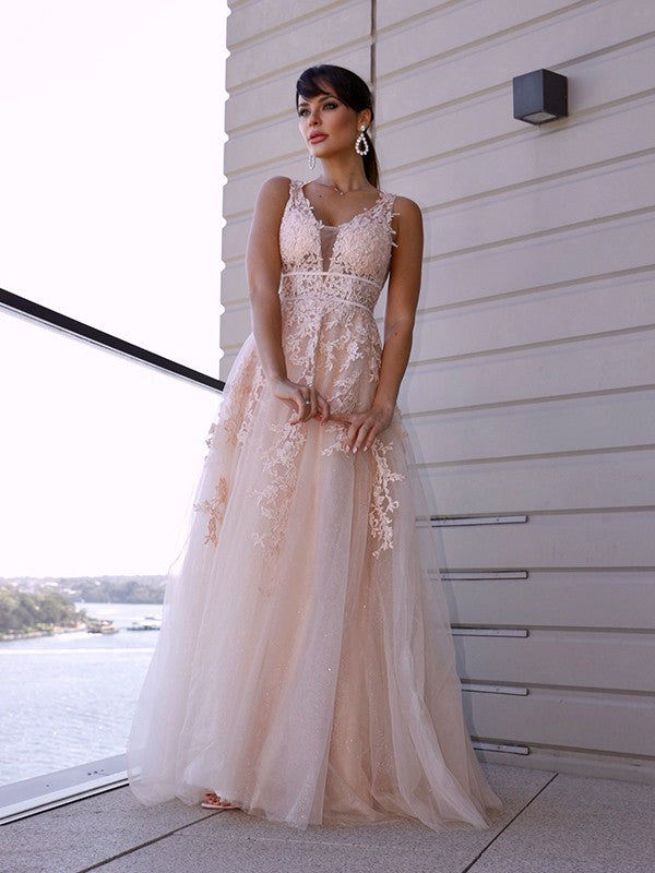 Tulle Applique Scoop Sleeveless Sweep/Brush Train Dresses