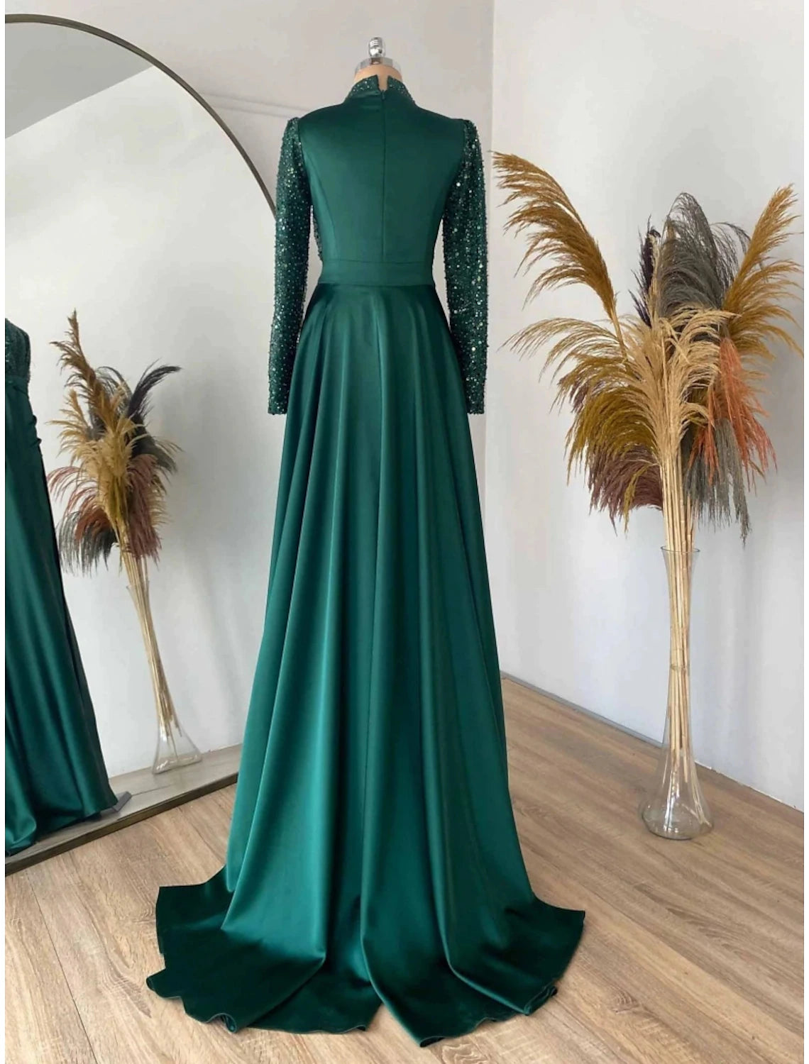 Sheath Formal Dress Evening Gown Red Green Dress Formal Sweep / Brush Train Long Sleeve Jewel Neck Satin