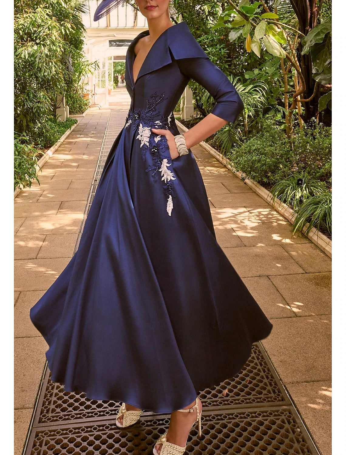 A-Line Evening Gown Elegant Dress Formal Wedding Floor Length 3/4 Length Sleeve Shirt Collar Satin
