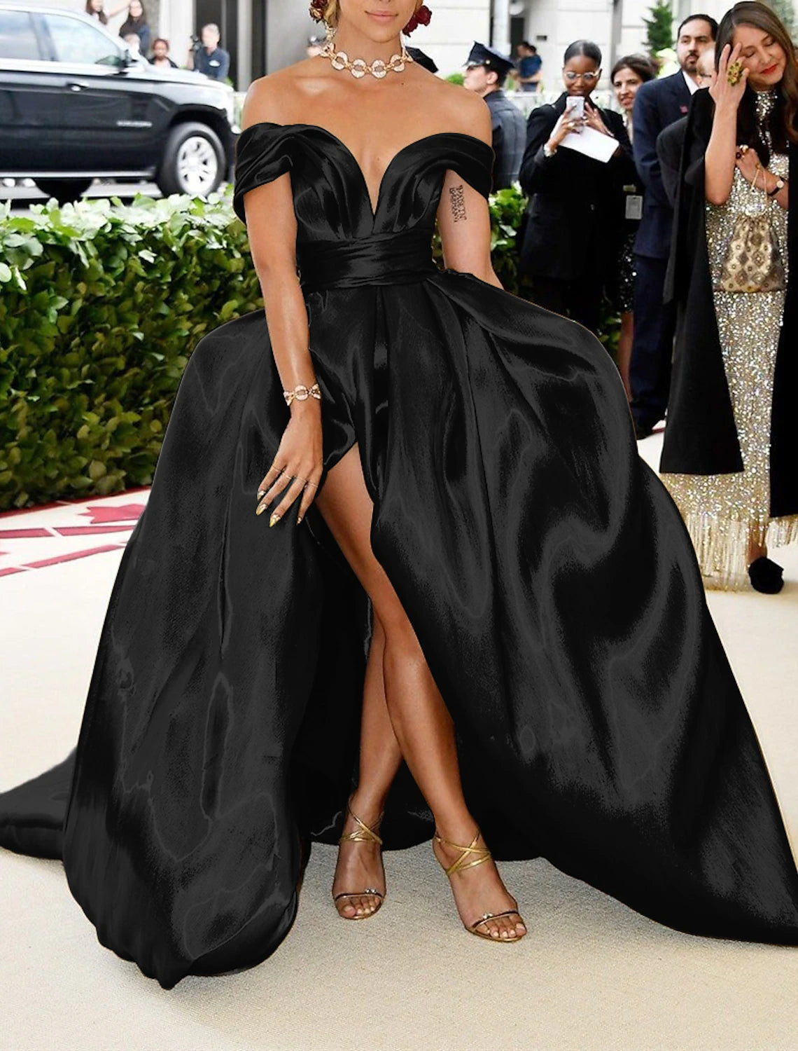 A-Line Evening Gown Gold Prom Dress Carnival Celebrity Sparkle Dress Floor Length Sleeveless Off Shoulder Satin