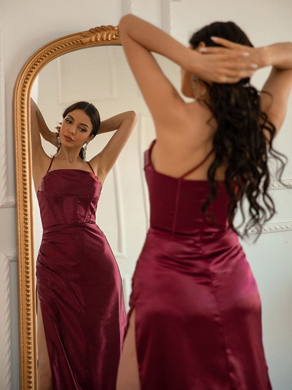 Vestidos largos hasta el suelo sin mangas con cuello halter y fruncido de satén tejido