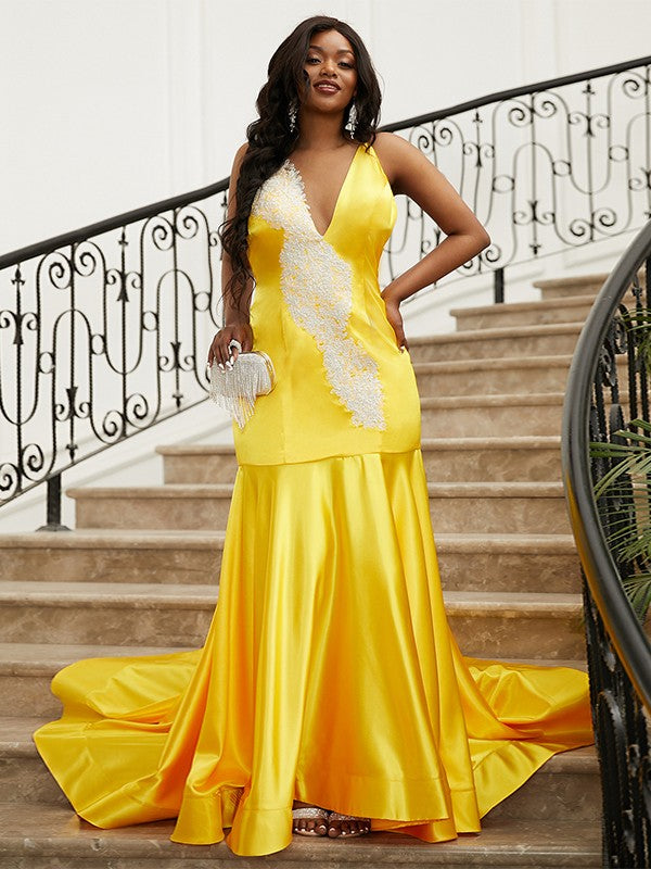 Vestidos de satén tejido con apliques, escote en V, sin mangas y cola larga