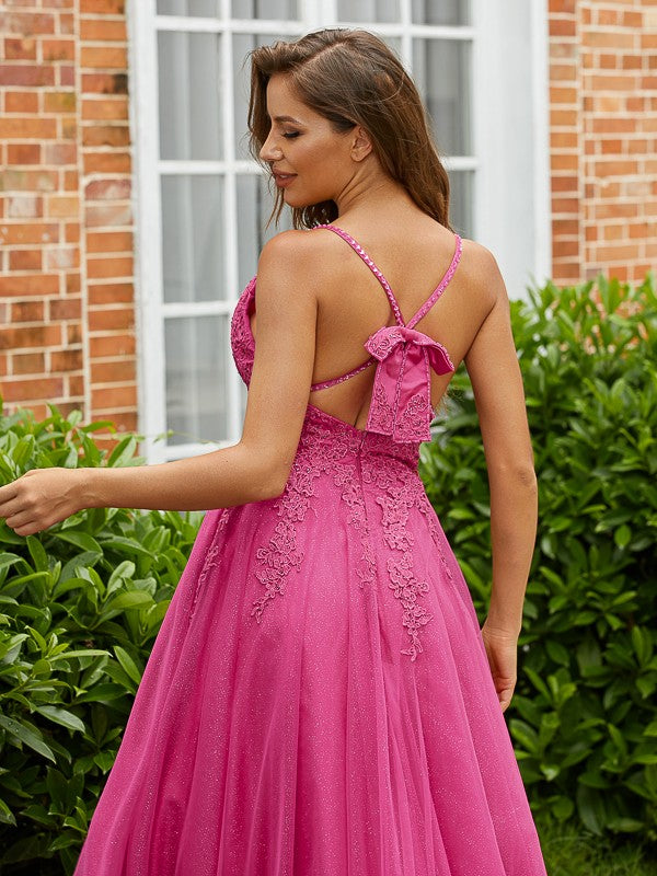 Tulle Applique V-neck Sleeveless Sweep/Brush Train Dresses