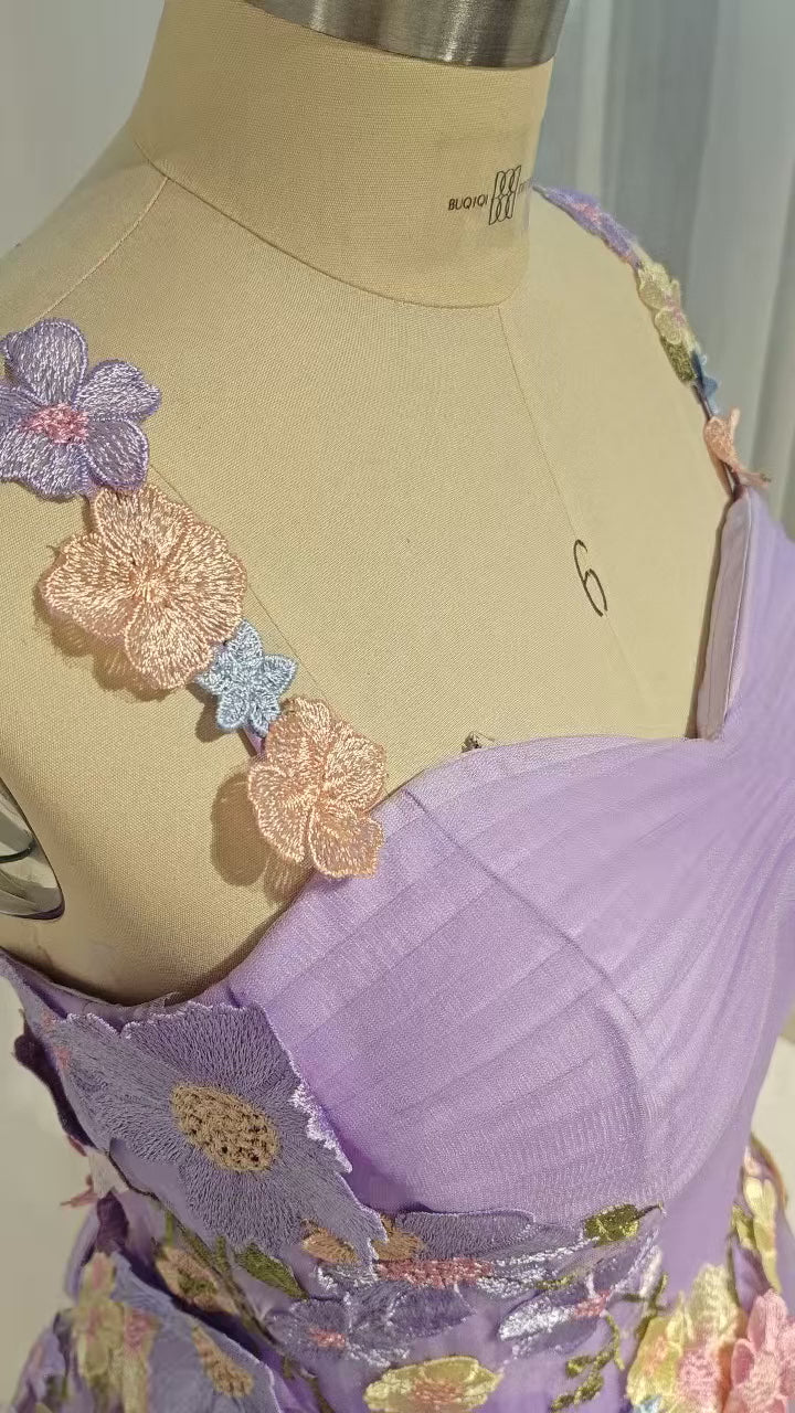 Whimsical A-Line Sweetheart Floral Applique Lace-Up Lavender Short Prom Dress