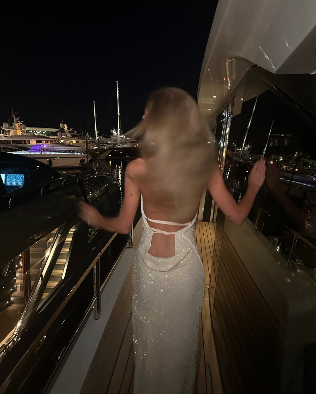 Weitese Formal Women's Dresses Champagne V Neck Sequin Long Prom Dress Evening Dress Party Dress Prom Dress Store