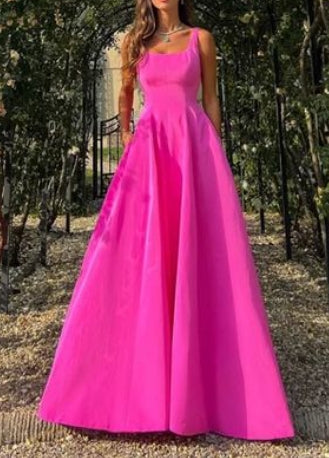 Robe de bal élégante à col carré et coupe trapèze