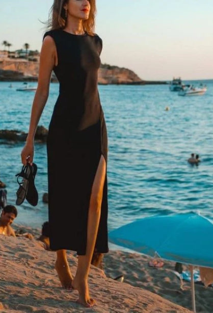 Robe de bal trapèze sans manches avec fente latérale