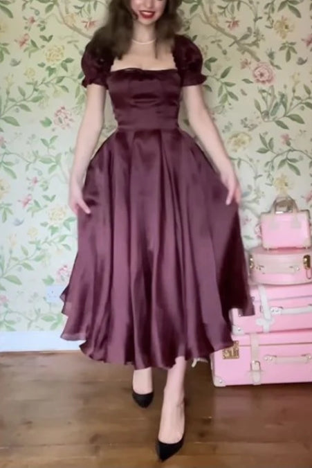 Robe de bal de fin d'études élégante à col carré et coupe trapèze