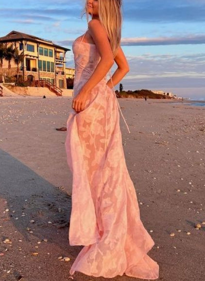 Robe de bal sexy en dentelle sans manches à bretelles spaghetti