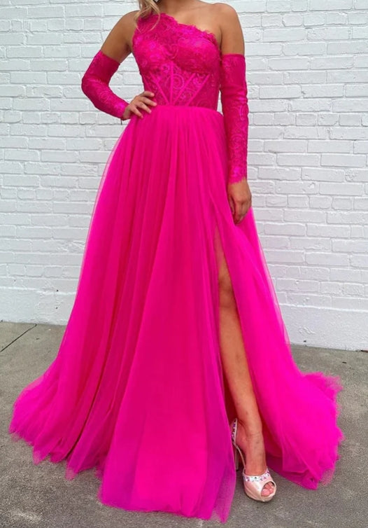 Robe de bal trapèze asymétrique en tulle et dentelle avec fente