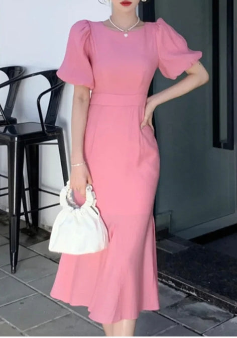 Robe de bal mi-longue élégante à manches bouffantes et coupe trapèze