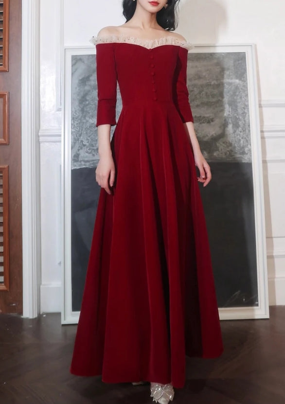 Robe de bal de fin d'année à épaules dénudées et col en V, manches longues