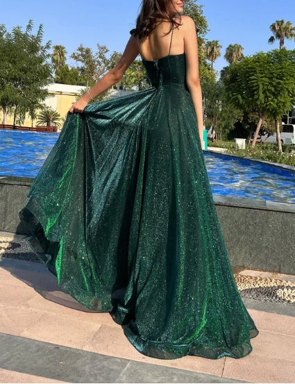 Robe de bal trapèze élégante en tulle à bretelles spaghetti