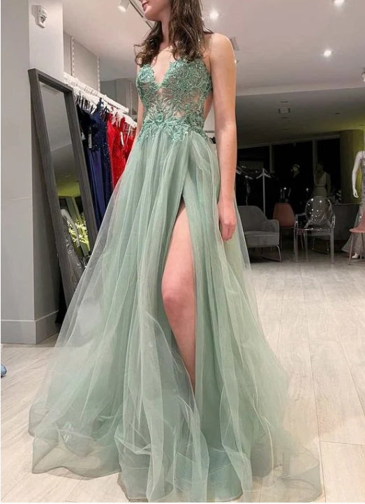 Robe de bal trapèze en tulle et dentelle florale, dos nu, avec fente