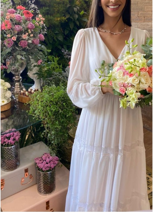 Robe de bal trapèze à manches longues et col profond, style conte de fées