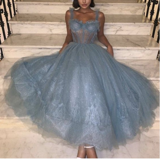 A Line Tulle Sweetheart Lace Strapless Prom Dresses