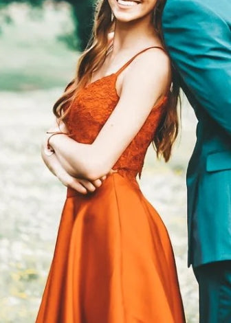 Robe de bal trapèze deux pièces à bretelles spaghetti