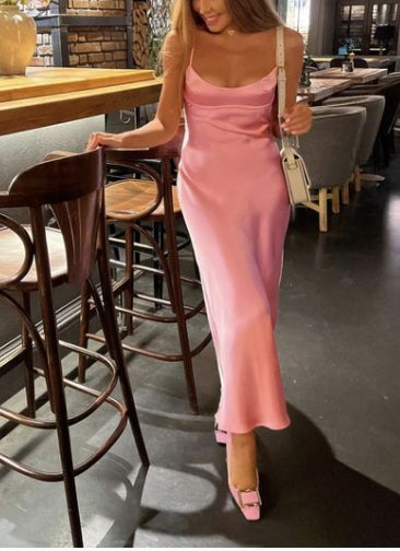 Robes de bal trapèze simples à bretelles spaghetti