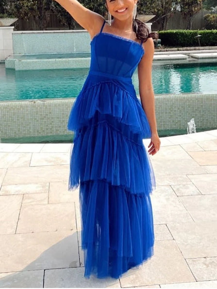 Robe de bal trapèze à bretelles spaghetti superposées