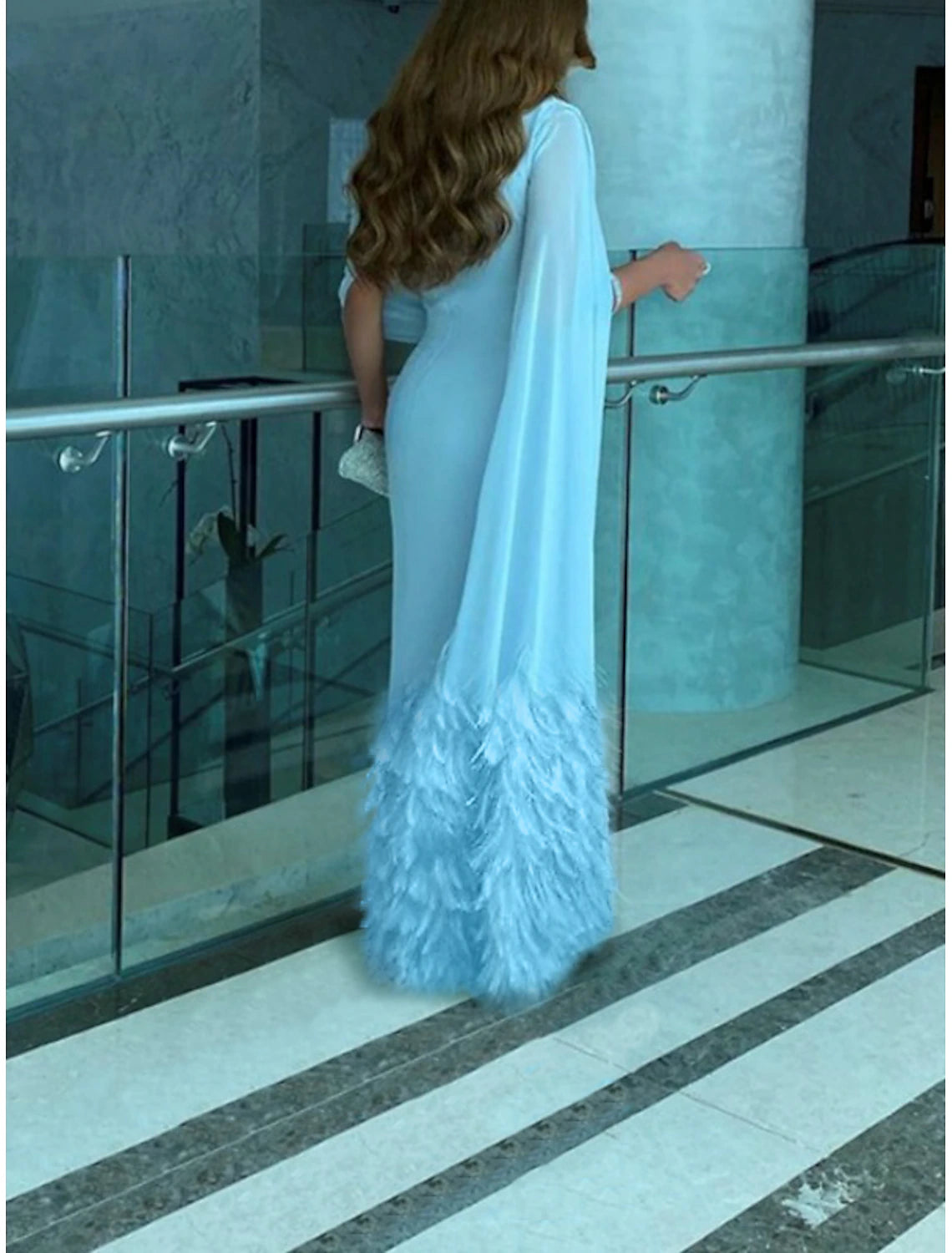 Sheath / Column Evening Gown Elegant Dress Formal Fall Sweep / Brush Train Sleeveless Cowl Neck Chiffon