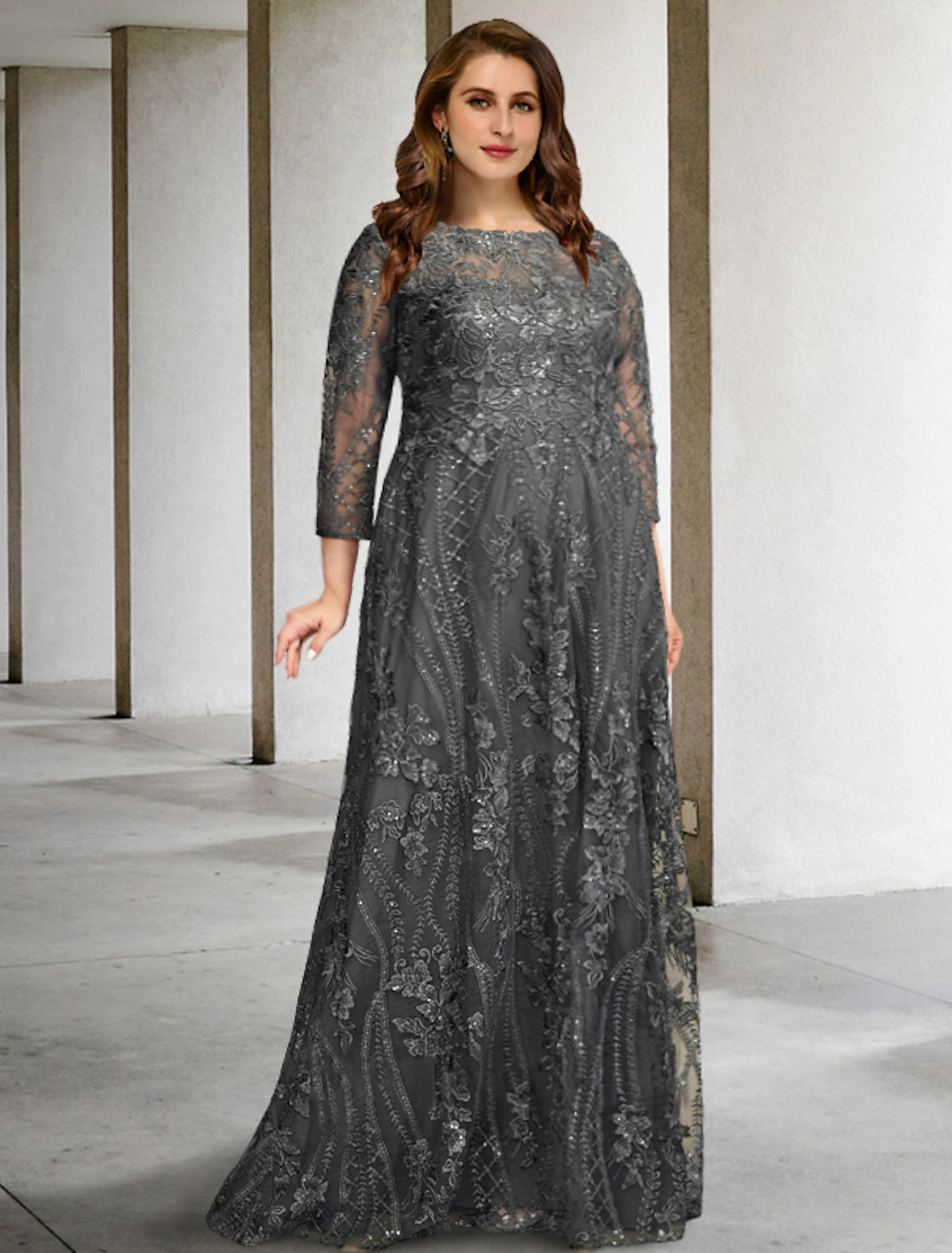 Weitese A-Line Mère de la Mariée Robes Grande Taille Cache Ventre Courbe Robe Élégante Formelle Balayage / Brosse Traîne Manches Longues Col Bijoux En Mousseline de Soie avec Appliques