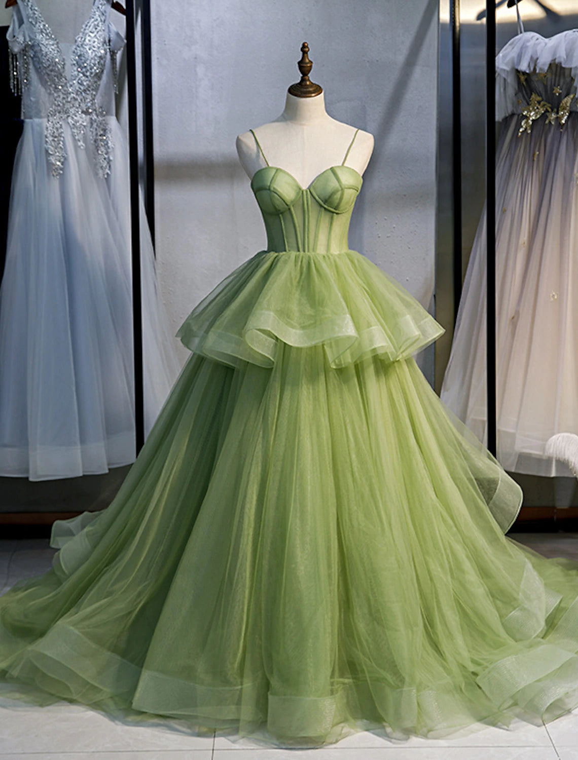 Ball Gown Quinceanera Dresses Elegant Dress Performance Sweet 16 Court Train Sleeveless Spaghetti Strap Tulle