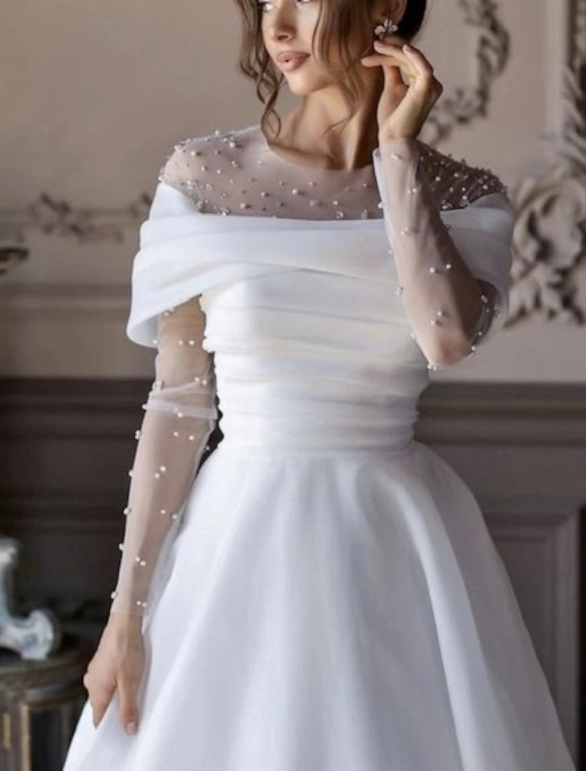 Simple Wedding Dresses A-Line Sheer Neck Long Sleeve Court Train Chiffon Bridal Gowns