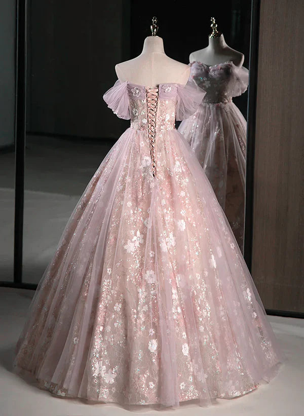 Robe de bal trapèze rose à épaules dénudées en dentelle et tulle