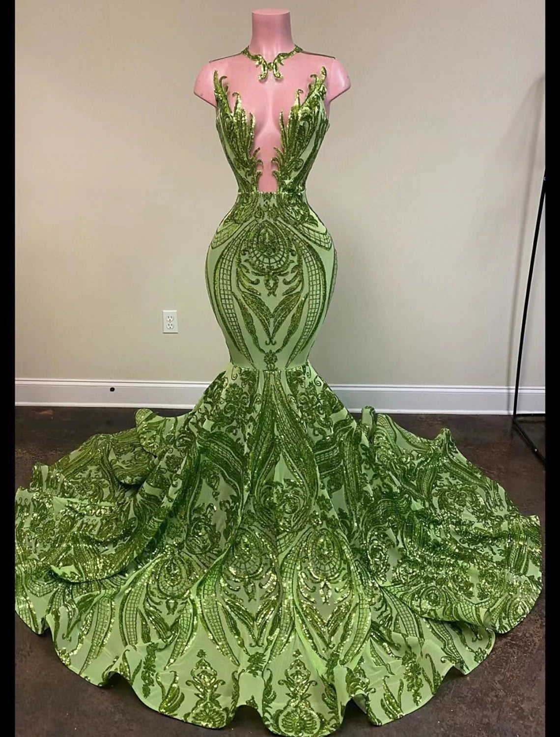 Mermaid Evening Gown Sparkle Prom Dress Carnival Formal Court Train Sleeveless Illusion Neck African American Sequined